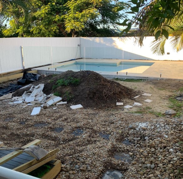 Swimming pool renovation and landscaping Lota