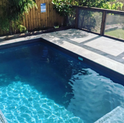 Swimming pool landscapers Fig Tree Pocket QLD